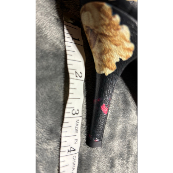 GUC Nine West "Flax" Black Floral Stiletto Heel Size 8 Medium - Picture 13 of 13